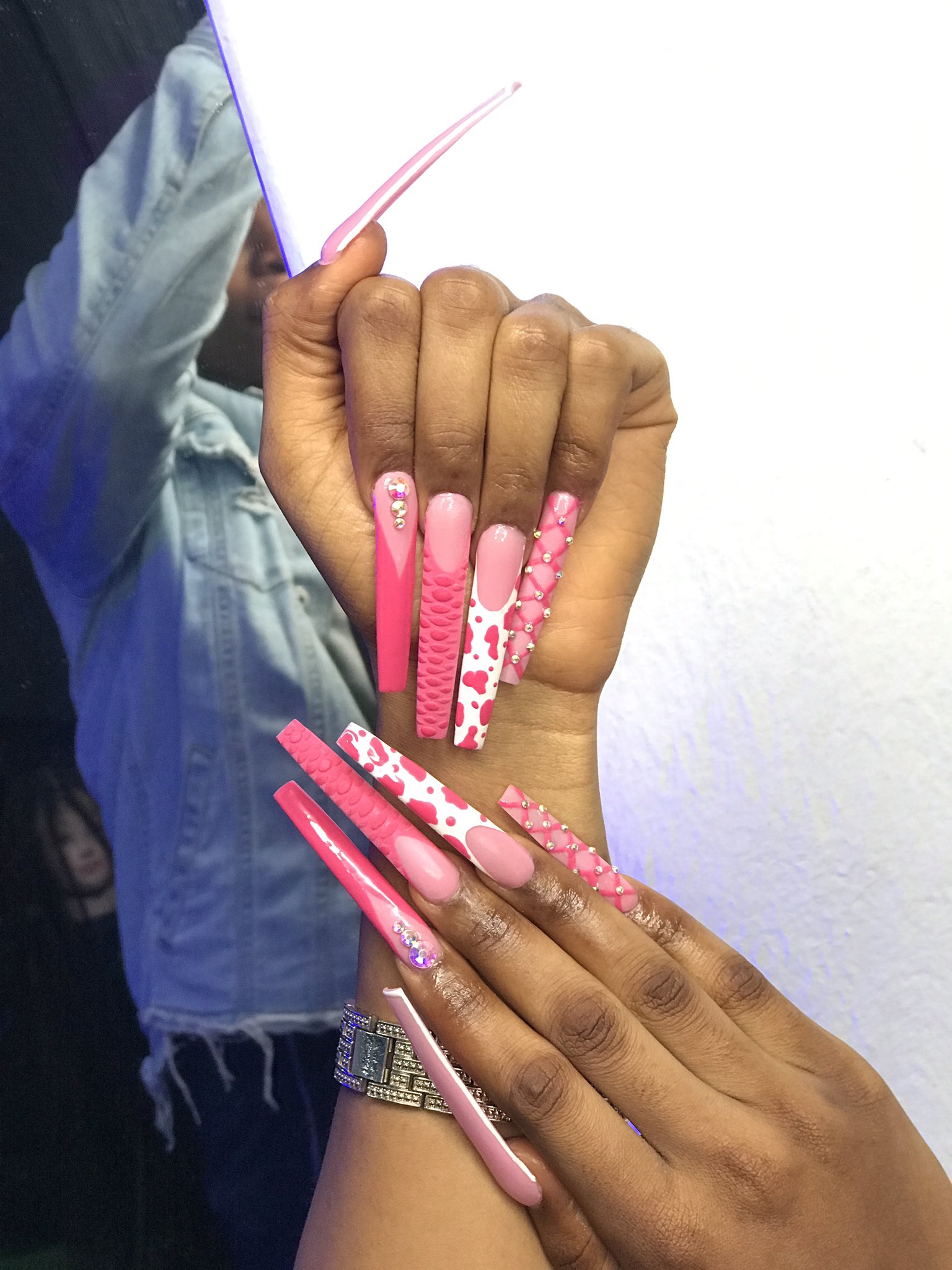 nail art by sam (Samanth_shamuel) / Twitter