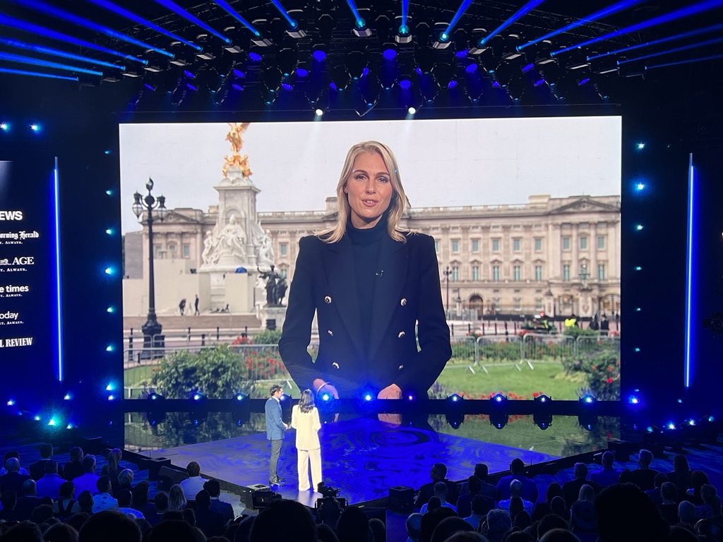 SteveMolk's tweet photo. Actual live cross to @AmeliaAdams9 in the UK. Nice. #9Upfront https://t.co/iAuwhAwiZb