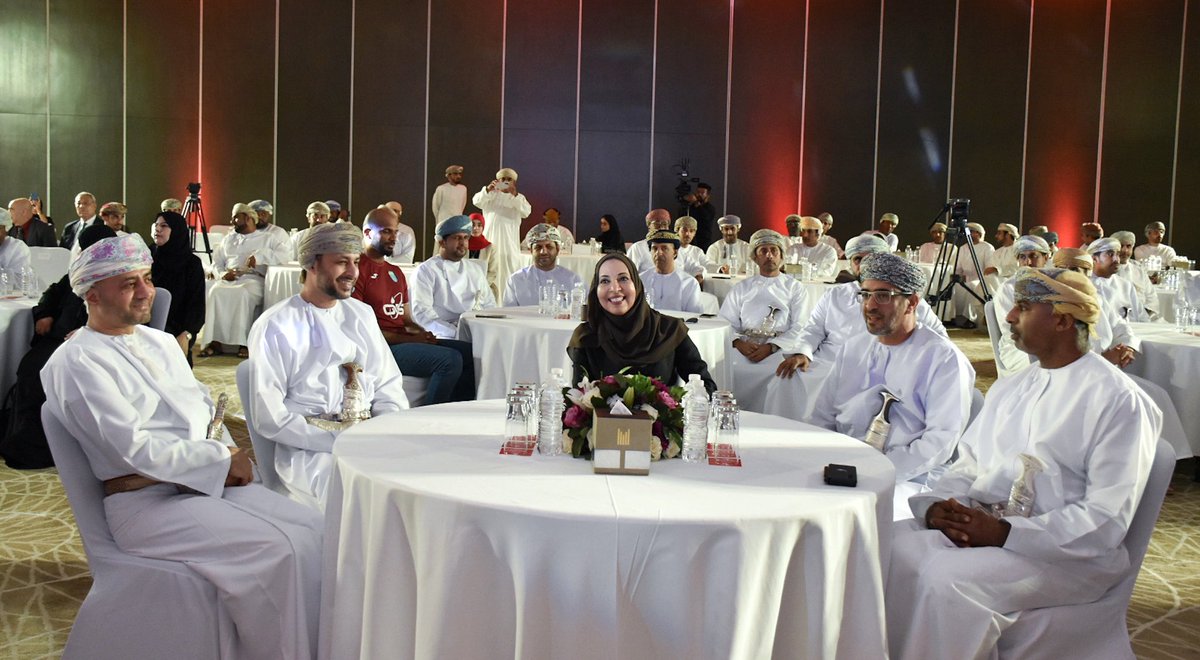 EduGovOman's tweet photo. #يحدث_الان |
معالي الدكتورة مديحة الشيبانية وزيرة التربية والتعليم ترعى حفل الإعلان عن إستراتيجية الاتحاد العماني للرياضة المدرسية ٢٠٢٢-٢٠٢٧م وإطلاق الهوية الجديدة وتقديم سفراء الاتحاد. https://t.co/mx6Q2IRVqN