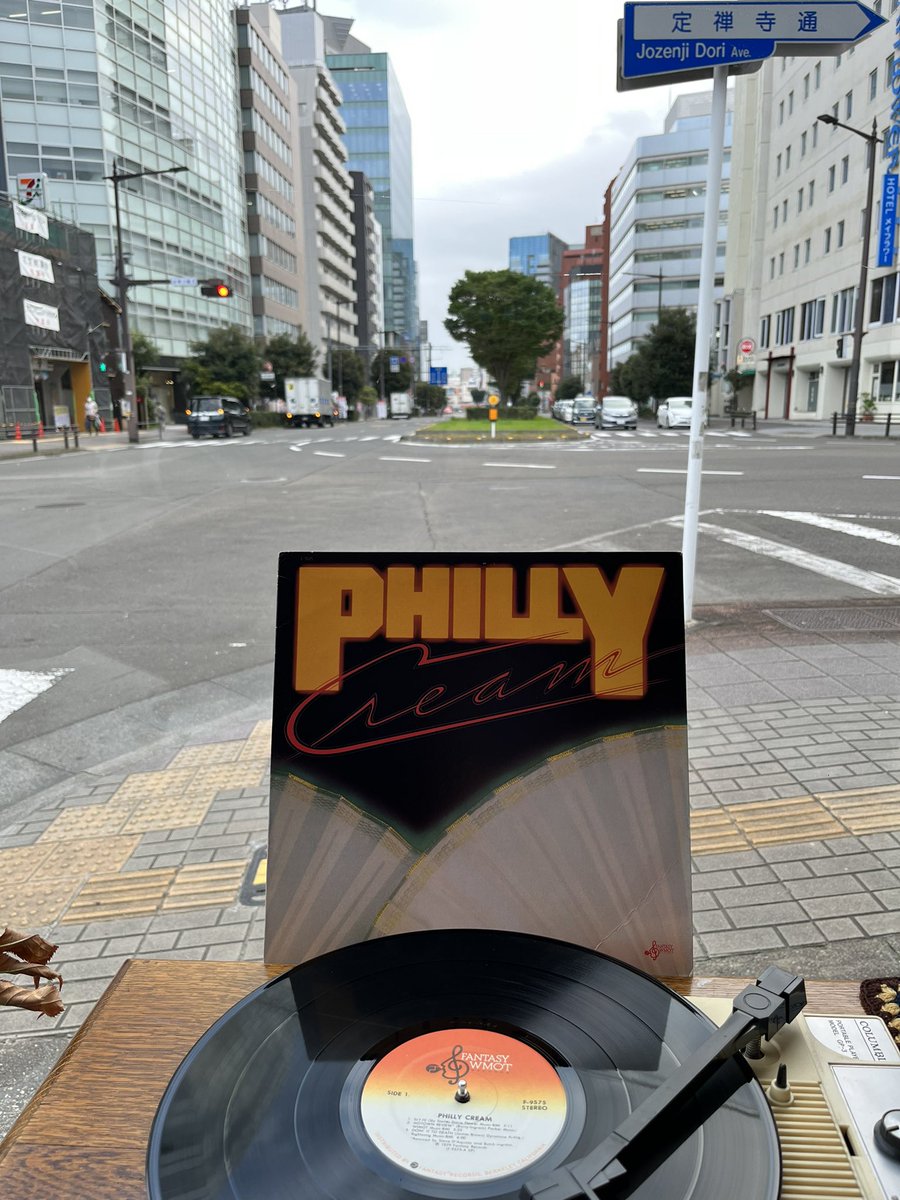 supergoodsendai's tweet photo. 仙台錦町Cafe & Bar SUPER GOOD、9月14日(水)は18時から22時までの営業です
本日も皆さまのお越しをお待ちしております(^^)
#jamesbrown
#ジェームスブラウン
#cafeandbarsupergood
#cafebar_supergood
#soulbar
#musicbar
#recordbar
#vinylbar
#sendai
#phillycream
#doingittodeath https://t.co/KnFamt7IAv