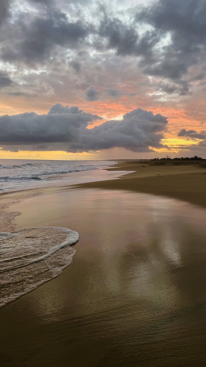 Apocalypse wow… #boavista #capeverde #StormHour