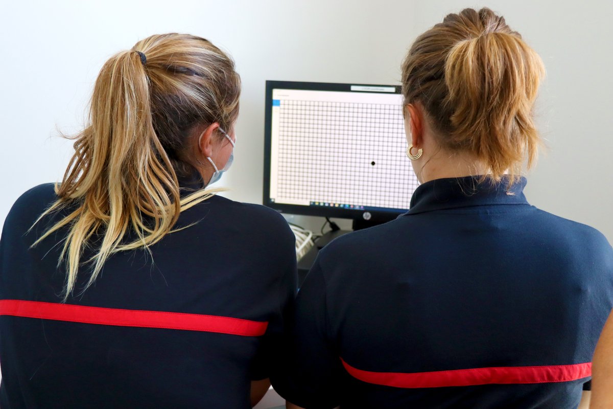 SDIS_10's tweet photo. Lundi 4⃣ infirmiers 🧑‍⚕️sapeurs-pompiers #ISP étaient en formation initiale au cabinet médical à #Troyes pour réaliser les visites médicales d'aptitude recrutement, maintien en activité, de reprise des personnels...
Au programme : théorie, réglementations, réalisation des examens https://t.co/desxkaOuav