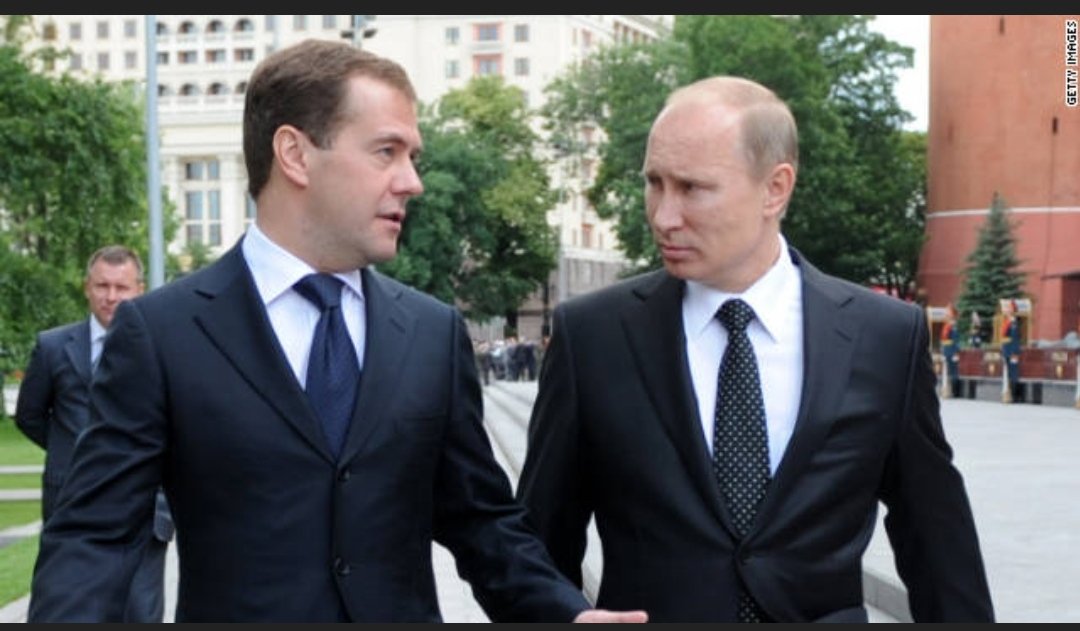 SoftWarNews's tweet photo. Medvedev memperingatkan NATO tentang eskalasi: 

"Jika orang bodoh ini melanjutkan pasokan tak terkendali dari jenis senjata paling berbahaya ke rezim Kyiv, cepat atau lambat kampanye militer akan pindah ke tingkat lain." https://t.co/aptWIMa8M8