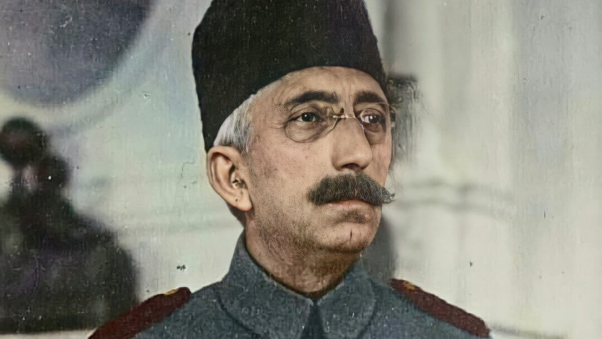 vaziyetcomtr's tweet photo. Yeni Şafak Genel Yayın Yönetmeni Hüseyin Likoğlu:

"Nasıl ki Ayasofya ibadete açıldığı gün ‘Elhamdülillah’ dediysek, yeniden Elhamdülillah demek için Sultan Vahdettin’in mezarını Şam’dan İstanbul Büyük Çamlıca Camii’nin bahçesine nakletmeliyiz." https://t.co/WfExcxu8L1