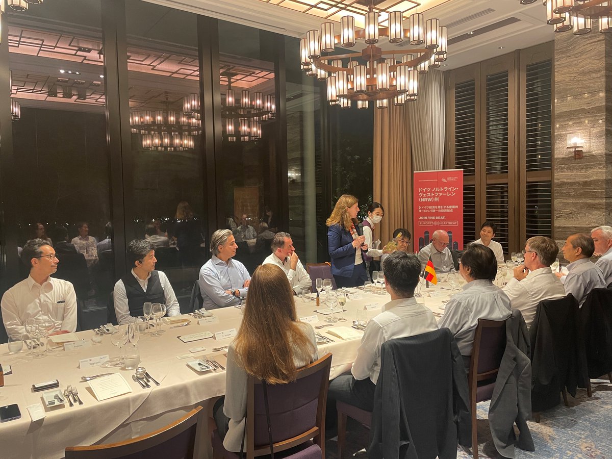 NeugartFelix's tweet photo. Bei meinem Besuch in #Japan wird in vielen Gesprächen die besondere Beziehung zu #NRW deutlich: Die langjährige Präsenz ���🇵 Unternehmen verbunden mit dem enormen Kooperationspotenzial bei innovativen u. nachhaltigen Technologien bilden eine hervorragende Grundlage für die Zukunft! https://t.co/9pqTnNxLDh