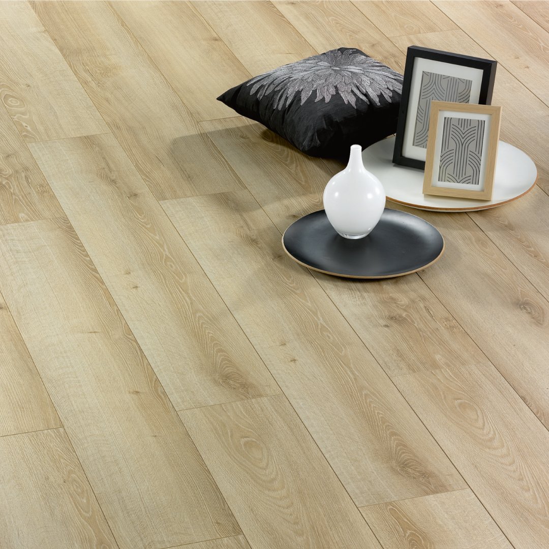 DEBASABCN's tweet photo. ⭐Los #sueloslaminados T8 #Tflooring ofrecen una gran originalidad y variedad. Además le darán un gran confort y estilo a tu hogar⭐ Cuentan con 25 años de #garantía. Disponibles en #WaterResistant #suelos #laminados #madera #decoracionbarcelona #pinturasbarcelona #reformas https://t.co/mXcrvbB9Wu