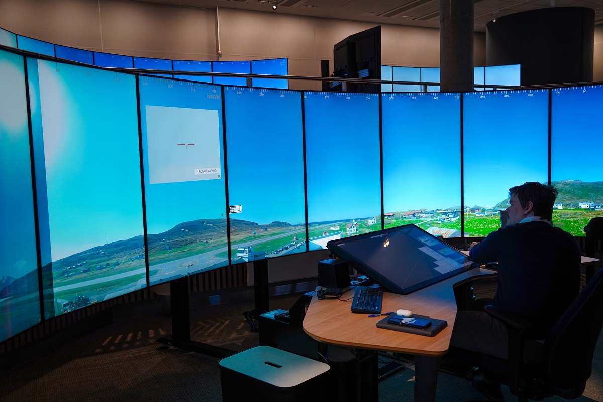 Important milestone achieved for Kongsberg Remote Towers! 
Two new airports have been successfully added to <a href="/avinor/">AVINOR</a>'s #RemoteTowerCentre in Bodø, #Norway. Total number of airports controlled and operated is now up to 8.
fal.cn/3rREU
📸: Øystein Løwer
#ATC #Aviation