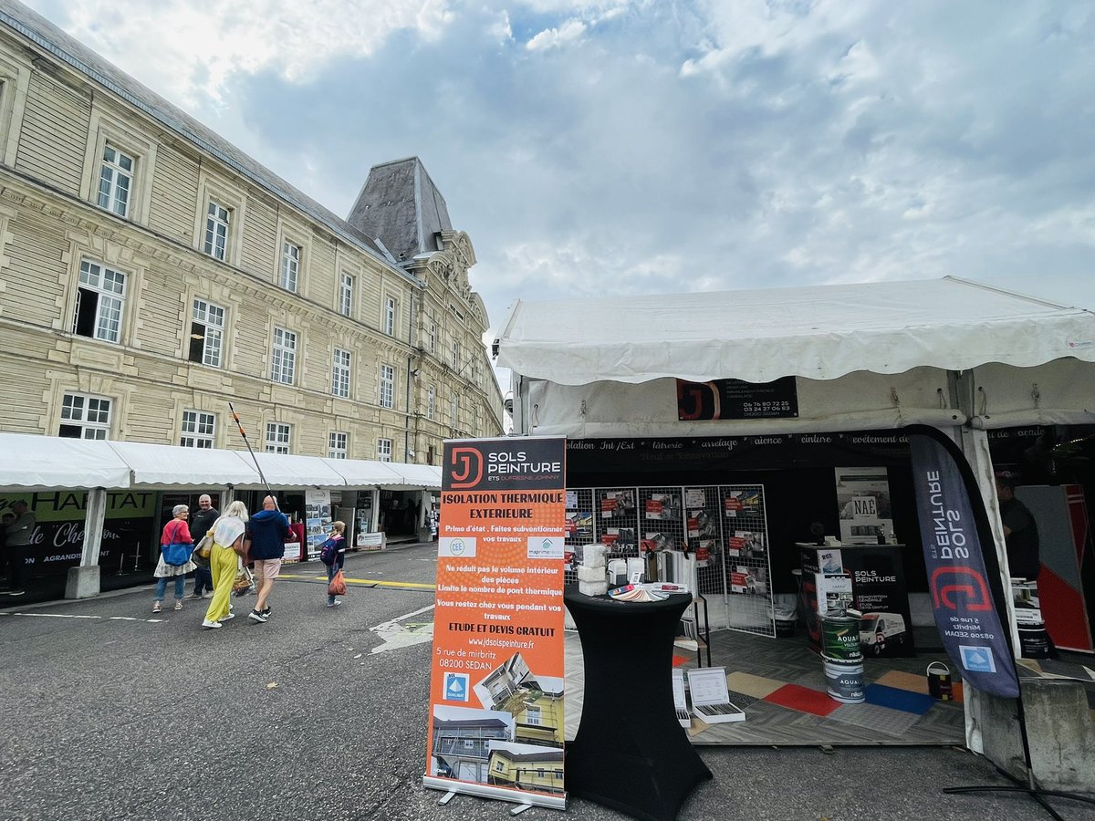 🛋 Dernier jour pour rendre visite à nos exposants professionnels de la Foire exposition, place d’Alsace-Lorraine! ✌🏼

#foiredesedan #foiredesedan2022 #foire #sedan #ardennes #evenement #foireexpo #foireexposition #foirecommerciale #artisanat #villedesedan #ucia #uciasedan
