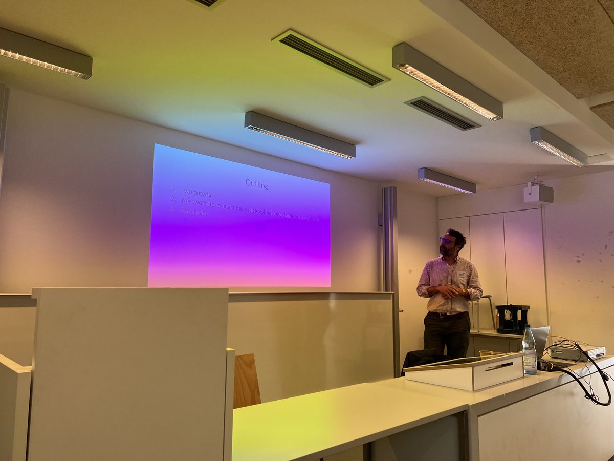 JoergFingerhut's tweet photo. Next talk in the perception & imagination session: Mattia Riccardi (Uni Porto) on illusions and hallucinations #gap11 (color effects are mine :)) https://t.co/rjTFNiuk5S