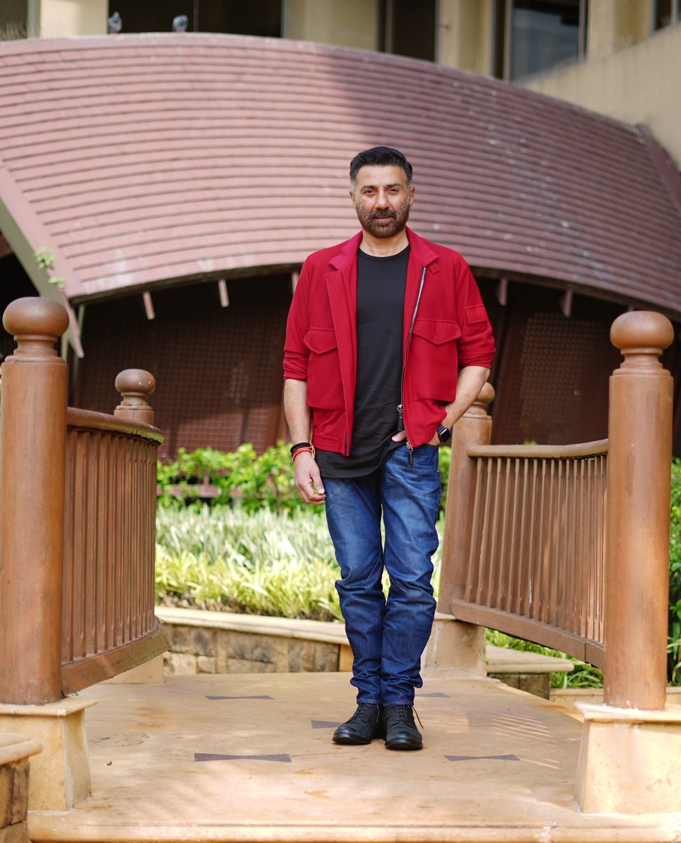 iamsunnydeol's tweet photo. #Chup https://t.co/CuCcbycqGq