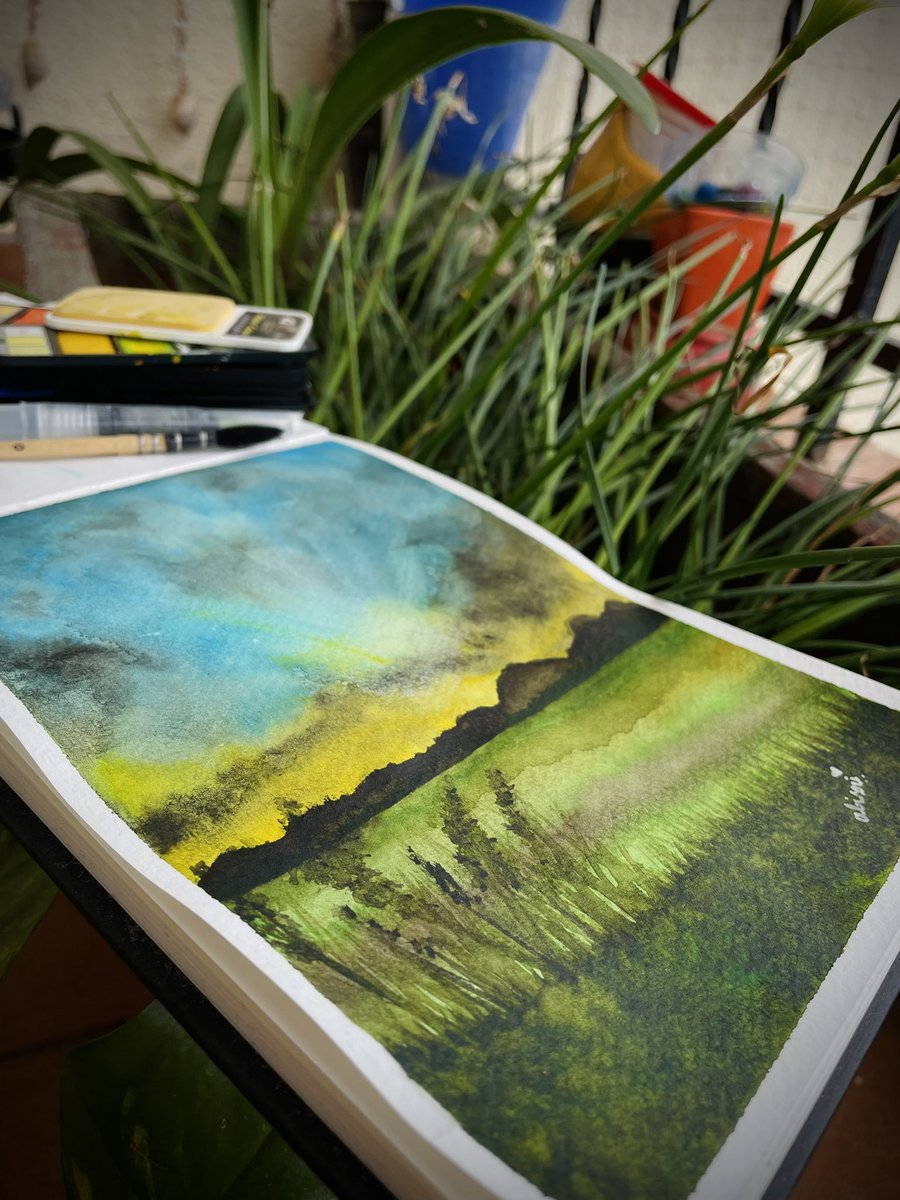 abithuu's tweet photo. Best way to calm your mind when it’s out of control … Late ⏰ Night atrocities… 🎨 #realquick #noworries about the #outcome #gowiththeflow #instamood #painting🎨 #forme #afteralongtime #brushit #mixit #blendit #watercolor #watercolourpainting #🤗❣️ https://t.co/dSuYXpMcjr
