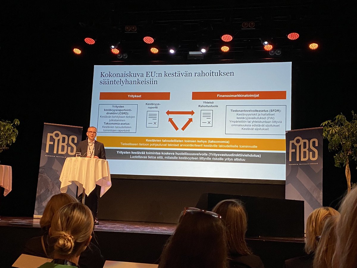 Pitkästä aikaa seminaarissa ihan fyysisesti. Mahtava ohjelma ja puhujat @FIBSry n vastuullisuusraportoinnin ajankohtaispäivillä. Regulaatio ja raportointistandardit vauhdittavat kehitystä. #kestaevyysraportointi