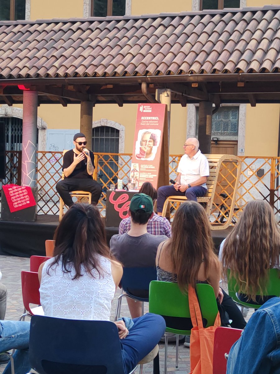 Ieri a #Trento con CLAVER GOLD e Pierfrancesco Pacoda per il quarto evento della Rassegna #Generazioni. 

Un dialogo sul potere della musica di creare connessioni tra persone e generazioni diverse.