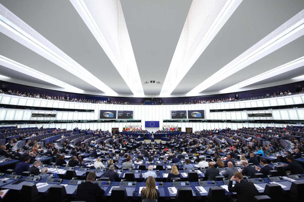 Today we all see that we must fight for our democracies.  
Every single day. 

We need to better shield ourselves from malign interference. 

This is why we will present a Defence of Democracy package. 

#SOTEU