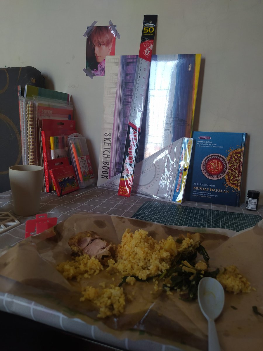 Emilzahro's tweet photo. Hiyak duit makin menipis padahal masih tengah bln https://t.co/wn83wtFQKJ