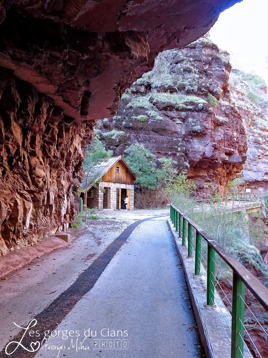 geozine_'s tweet photo. Les gorges du Cians, le Colorado niçois, passage de la petite clue, site naturel
@villedenice @VisitCotedazur #lesgorgesducians #gorgesducians #CIANS #coloradoniçois #CotedAzurFrance #georgesmiha #geozine #nicetourisme #AmbassadeursCotedAzurFrance #ExploreNiceCotedAzur https://t.co/SfvxDflXtX