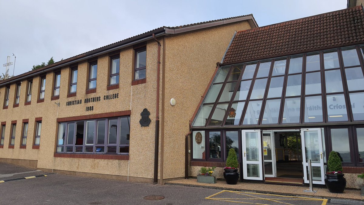 We are back <a href="/CorkCbc/">CBC Cork</a> this week for lots of #SatelliteSkill5 &amp; #StoryMap Workshops for #JuniorCert &amp; #TY students! Lots to learn! <a href="/JonathanFaull/">Jonathan Faull</a> <a href="/sashadbrown1/">Sasha</a> #Geography #Science