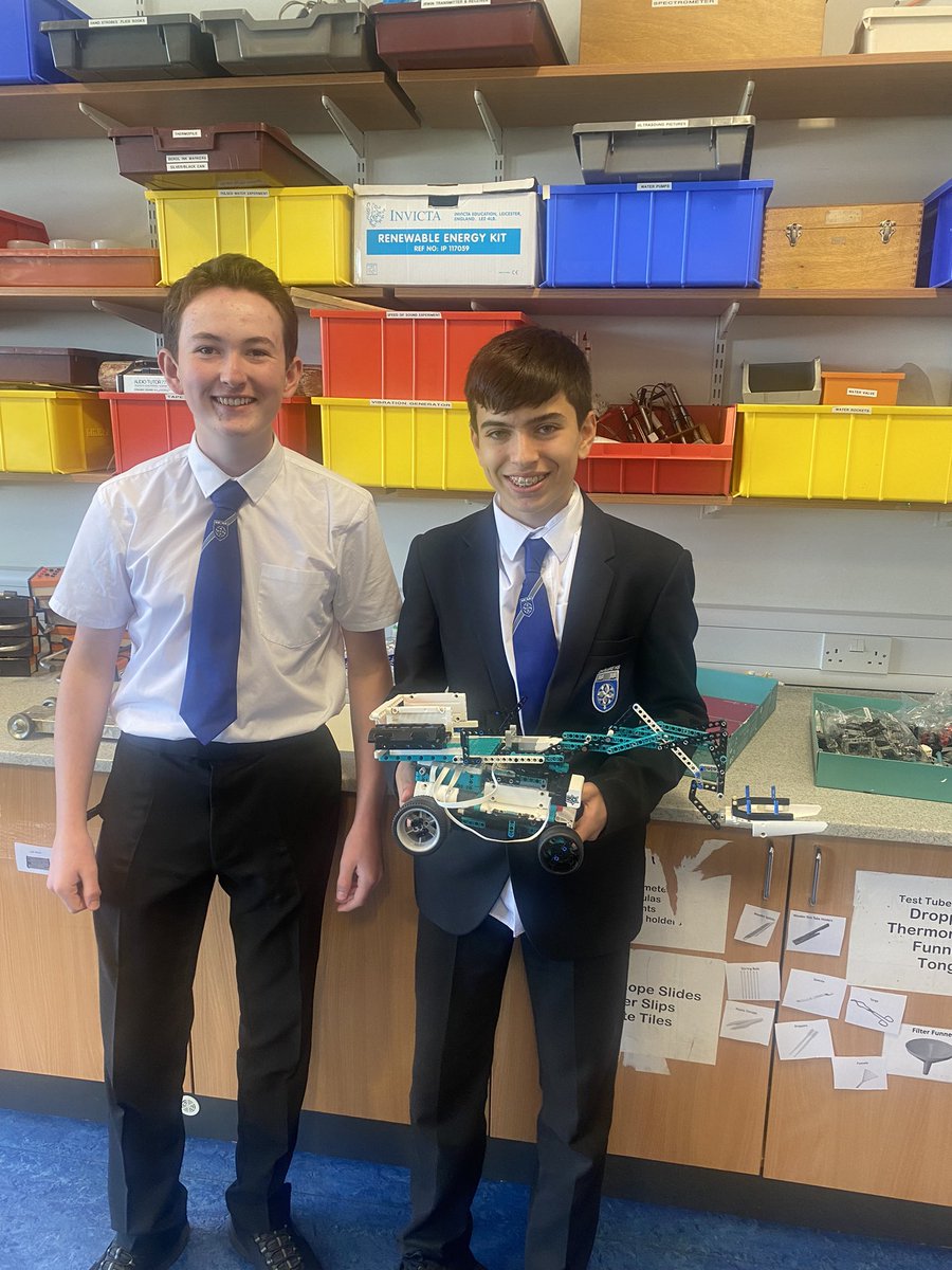 StarkPhysics's tweet image. Great to see their Mars Rover on its way! The team have worked really hard to build and code their river to take on the challenges @BoulbyLab @CarlukeHS_Sci @CarlukeHS