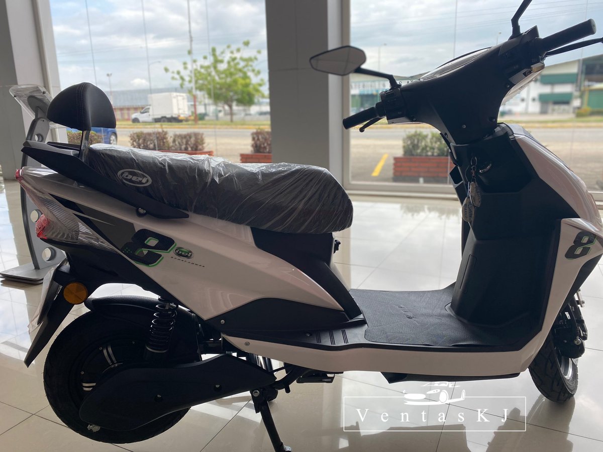 karlaJ12's tweet photo. Las motos de las que les hablo son, motos eléctricas a gasolinas, con techito como la desees y son ensambladas en Venezuela y de verdad es un excelente producto y de calidad https://t.co/lC3aMbhyqK