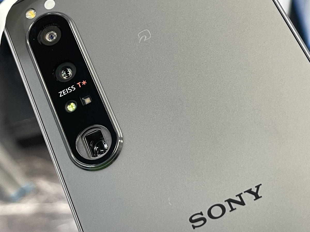 iosys_chuou's tweet photo. \\どこもばん//

【Xperia 1 IV SO-51C】
docomo版 SIMフリー
ネットワーク利用制限▲
未使用品 税込144,800円

スナドラ8Gen1
メモリ12GB
ストレージ256GB
トリプルカメラ

超広角/広角/望遠のカメラ
ZEISSレンズ採用

ちょうど買取から
やってきたのでご紹介💖

#akiba #イオシス #Xperia1IV #SO51C https://t.co/0cnv283KgX