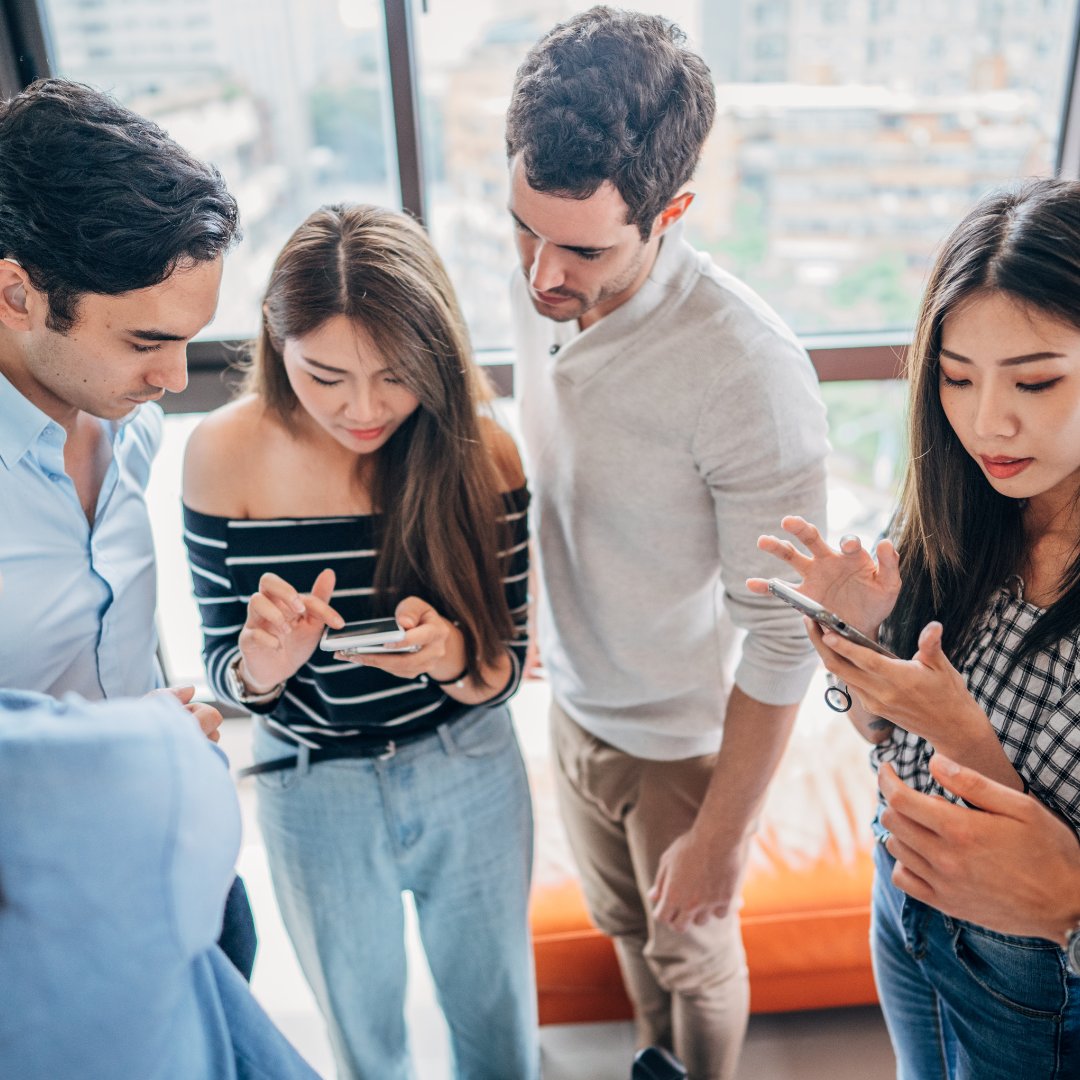 AyruuOfficial's tweet photo. 66% of millennials book their travel using a smartphone. And 75% had installed travel apps on their smartphone! 💾 https://t.co/wc7X8b2XY2

#workfromanywhere #businesstravel #businesstrip #businesstraveller #seminaire #bleisure #voyagedaffaires #bookingforbusiness #deplacementpro https://t.co/KFI1RqCLID