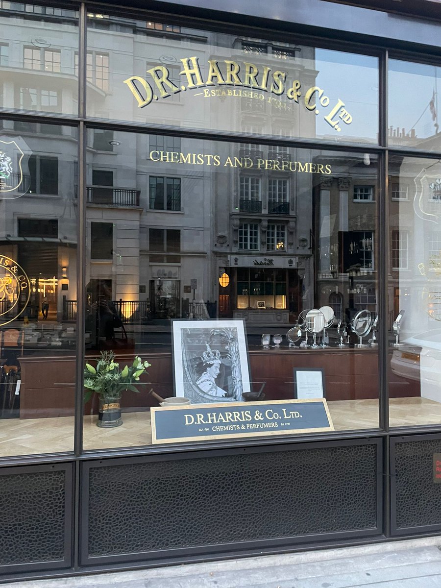 A sombre mood on Pall Mall this morning as the nation prepares to commemorate our formidable Queen. 

“When life seems hard, the courageous do not lie down and accept defeat; they are all the more determined to struggle for a better future.” In Memoriam Queen Elizabeth II