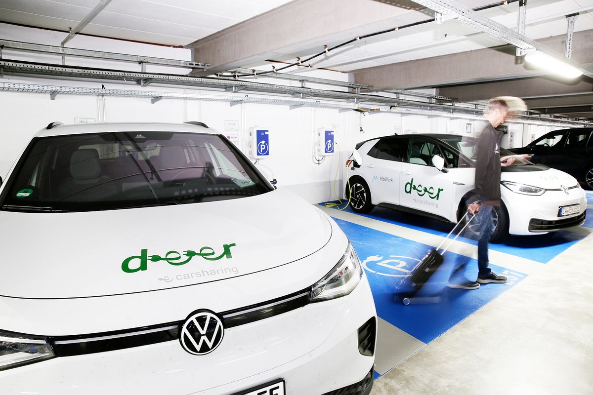 Airport_FRA's tweet photo. Car sharing is flexible and especially sustainable. Therefore, the car sharing providers at FRA have now been joined by two companies that rely exclusively on electric vehicles: deer and @UFODriveTweets. Find out more at: https://t.co/IYt1d2ZRpP #takeoff2future #frankfurtairport https://t.co/Zt5JcmiULd