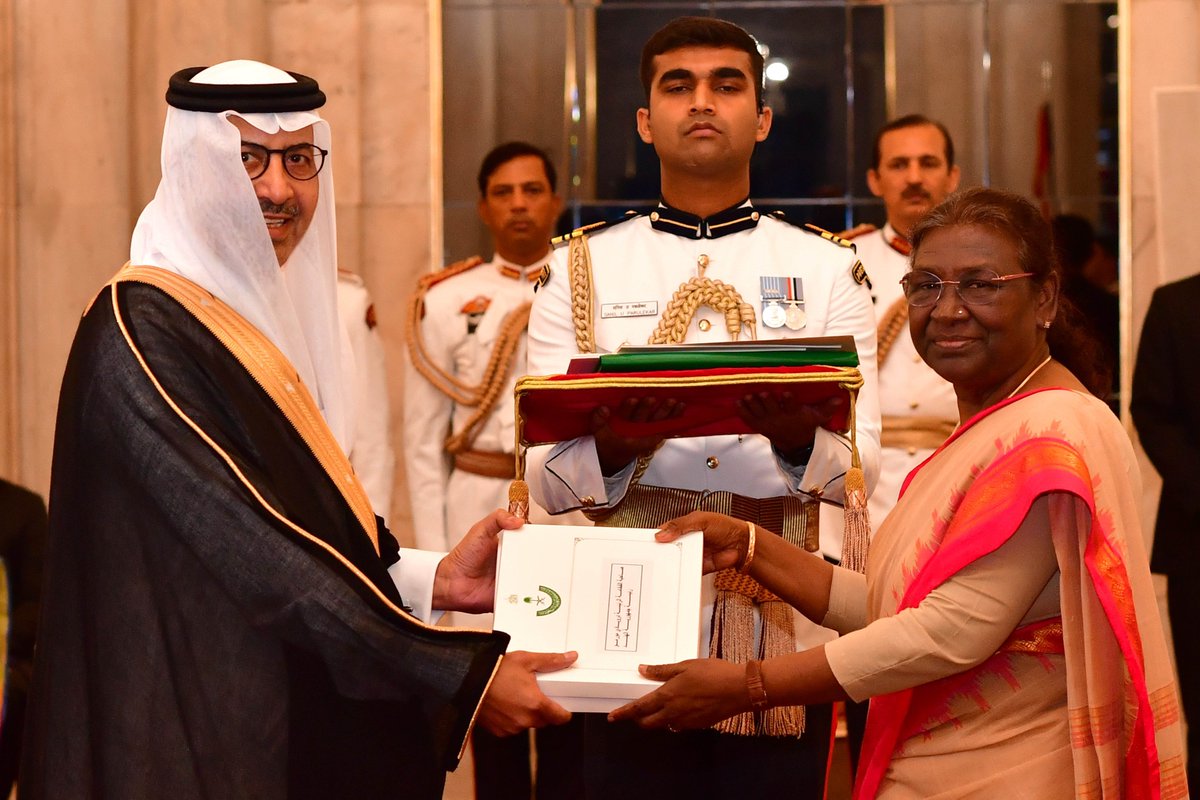 ANI on Twitter "President Droupadi Murmu received credentials from