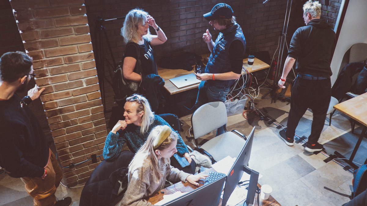 FilmSpringOpen's tweet photo. 👉Documentary Film Group: filming in a hostile environment with 𝐇𝐚𝐧𝐧𝐚 𝐏𝐨𝐥𝐚𝐤👈
Director nominated for an Oscar and Emmy Award will share her personal experiences from working on her films during the Film Spring Open Workshop‼️ #hannapolak #fso2022 #Oscars #Emmys https://t.co/temtr4nx9A