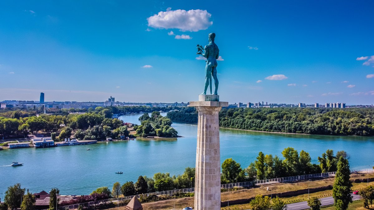 GoodtoBetter_'s tweet photo. With support from local experts, Belgrade has created a Urban Greening Plan for a Linear Park. The park will stretch from the Beton Hala along the Danube to the Pancevo Bridge. 🇷🇸 🌿 @ICLEI_Europe
Read the full article here 👉 https://t.co/MtWeoiQxUL
#fromgoodtobetter #people https://t.co/1IpjFKXp3V