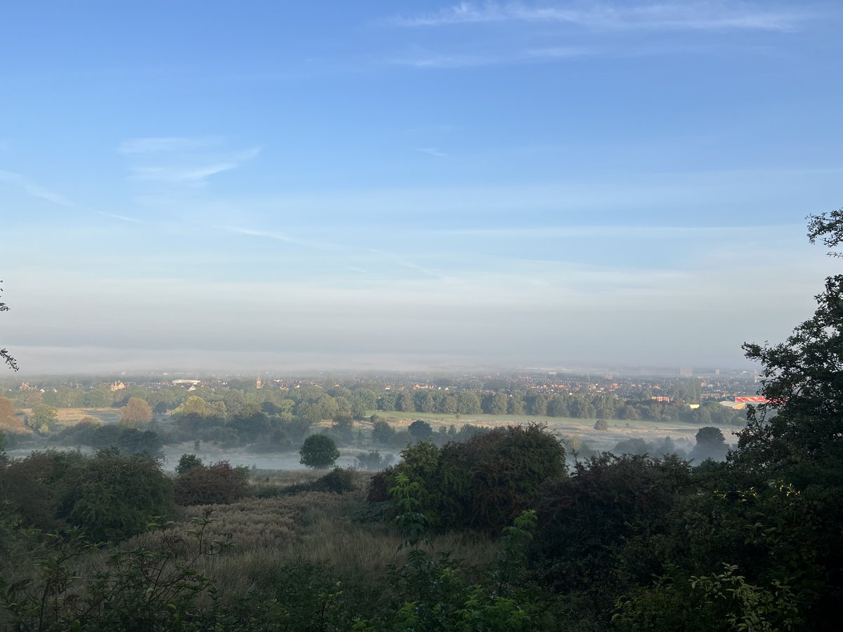 kidnapped_teddy's tweet image. Lovely 5 mile morning walk, taking in Cross o’Cliff orchard &amp;amp; Lincoln south common.

#Cathedralviews
#freeapples