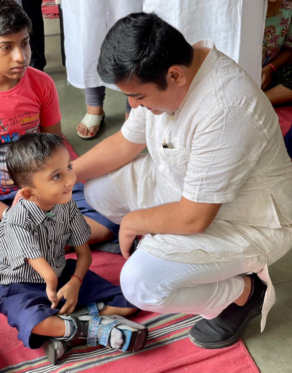 pradipsinhbjp's tweet photo. चेहरे पे मुस्कान, मन में बुलंद इरादे

यह एहसास कुछ ख़ास है! https://t.co/fqDL3xKEVI