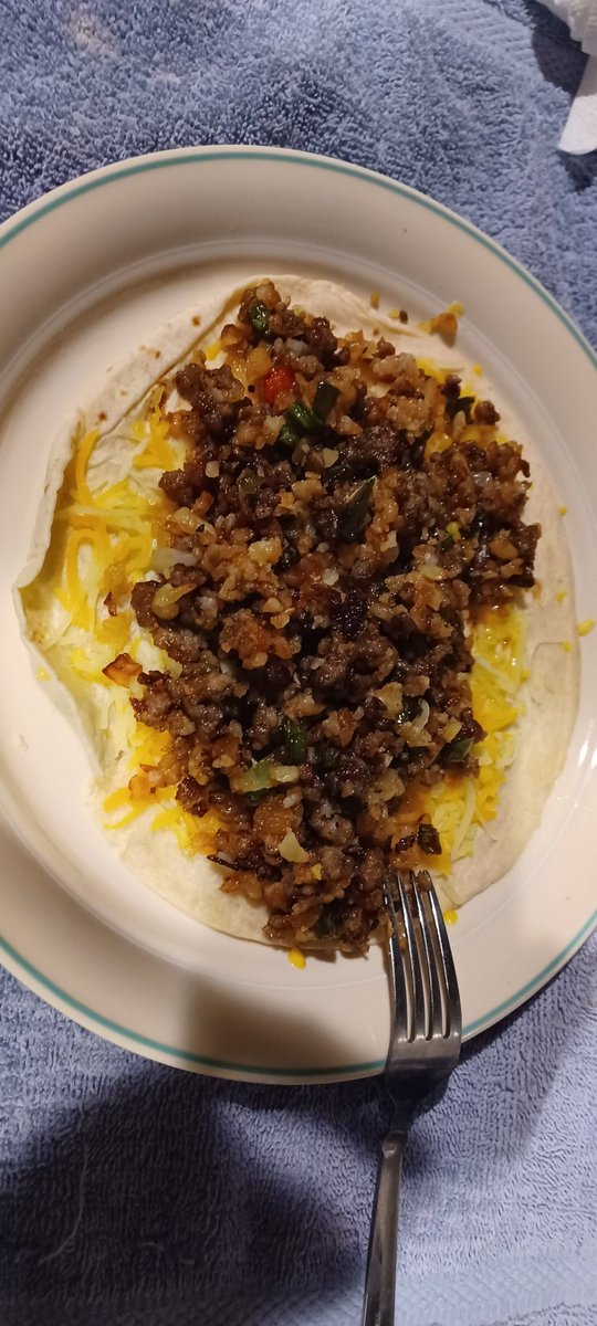 CNBW_68's tweet photo. Yall think this sausage hash jalopeno onion burrito is a joke but it's not yall would pay $8 for it think its a great deal &amp; also china is committing an act of war upon USA with fentanyl they are killing more Americans a yr than most wars USA have been in #WednesdayWisdom https://t.co/Myd2ch6o5K