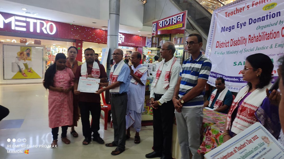 SAKSHAM4Divyang's tweet photo. Felicitation for Divyang Teacher's who help divyang students voluntarily by #SAKSHAM &amp; #DDRC Cachar in Cachar, South Assam Prant on the auspicious occasion of Teacher's Day. https://t.co/Y4I1UJK33Q