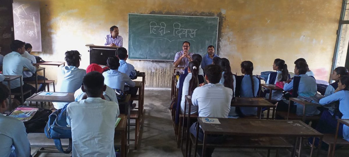 mcbuchp's tweet photo. हिंदी अध्ययनशाला एवं शोध केंद्र में विश्वविद्यालय के अकादमिक सेल प्रभारी @Bahadur21345699 की अध्यक्षता में मनाया गया हिंदी दिवस। शोध छात्रों एवं शिक्षकों का वक्तव्य।#हिन्दीदिवसकीहार्दिकशुभकामनाएं @Ramakan72883984 @highereduminmp @ugc_india @GovernorMP https://t.co/epK7mq6al7