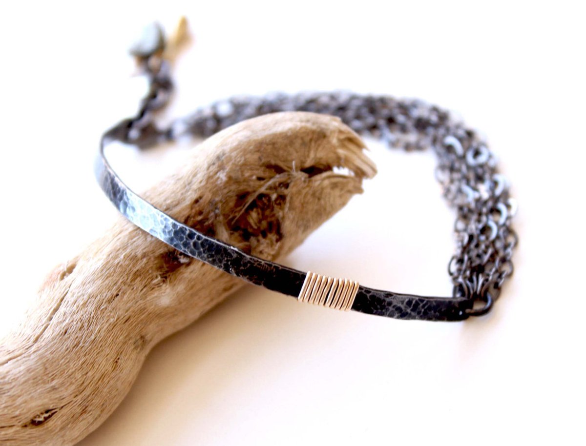 mohamad_nazzal's tweet photo. Black bar bracelet, oxidized steel and gun metal chain. Mixed metal bracelet - black and gold with Pyrite gemstone. Multi chain. Artisan.
#Artisan #Pyrite #black #MetalBracelet #GunMetalChain #multi #mixed #EverywhereUR
👉https://t.co/6uVTNKN52a https://t.co/7ocJAiGcUH