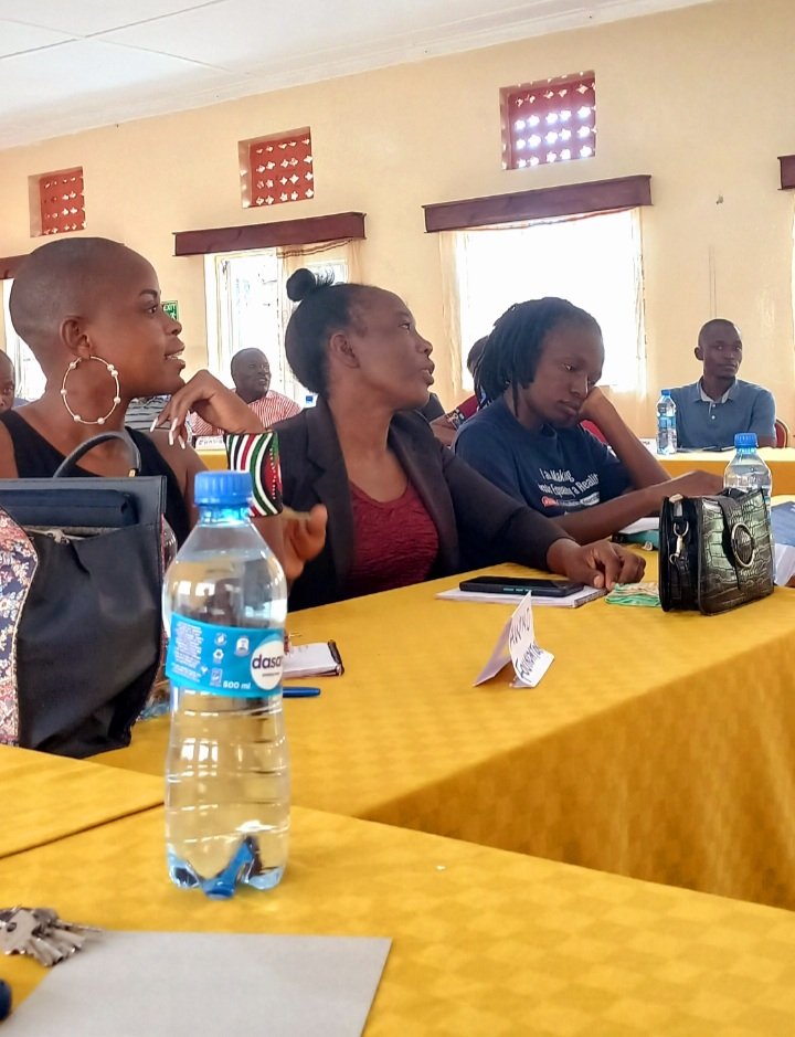 obonjo1_obonjo's tweet photo. Busia County CSO's network attending meetings on RESILIENT &amp; SUSTAINABLE SYSTEMS FOR HEALTH COURTESY OF IRDO 

#IRDO
#BUSIACOUNTYCSOSNETWORK https://t.co/EK3HSDj1au