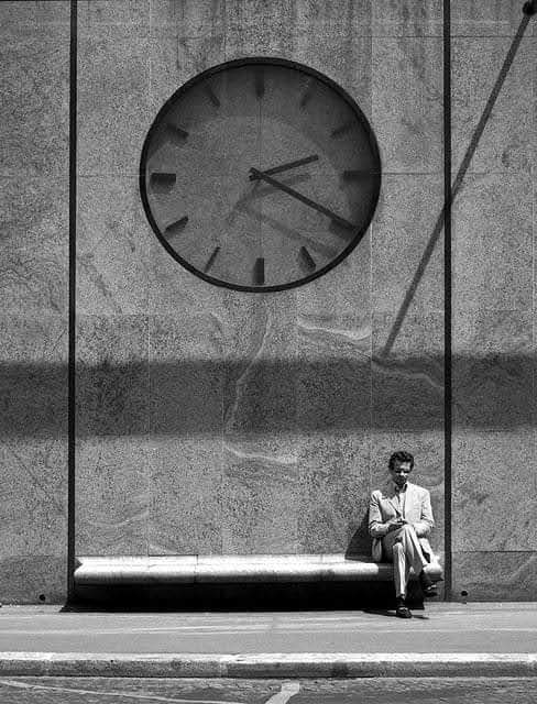 literlandweb1's tweet photo. "El reloj no existe en las horas felices".
Ramón Gómez de la Serna https://t.co/eBRcEJeWiB