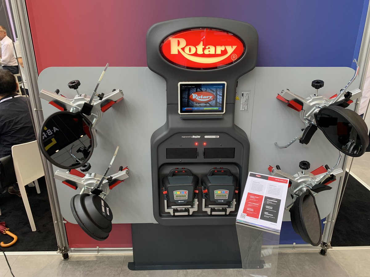 Doug_VSG_Rotary's tweet photo. New products to see at the @RotaryLift @Ravaglioli Booth at Automechanika #Rpower https://t.co/gE5c4DqJEc