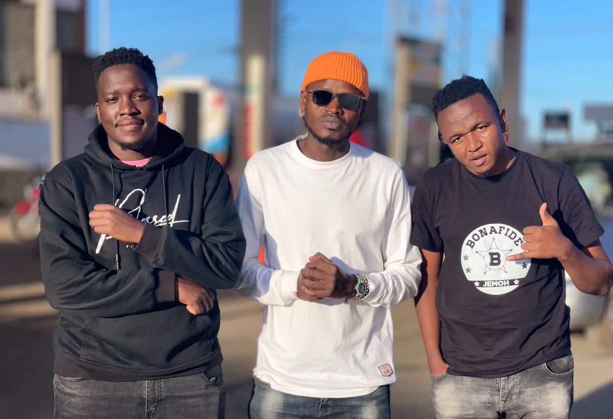 HypeOla's tweet photo. None of us is as smart as all of us.

Cc @Falenzystar @jemoh_bonafide 

#Teamwork 
#HOTE https://t.co/cQD0WVFW7t