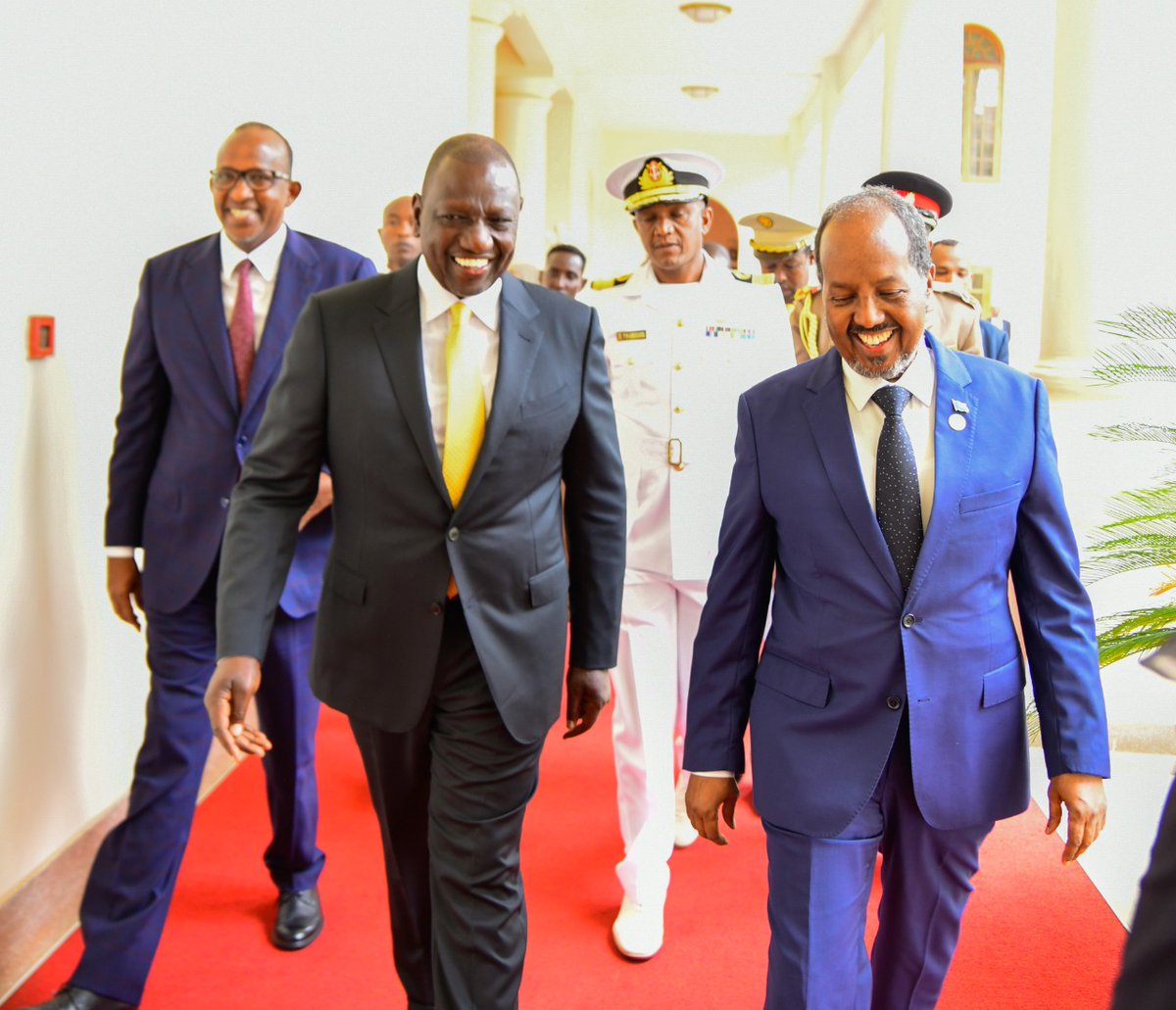 WilliamsRuto's tweet image. We will fast track the implementation of the  Joint Commission for Cooperation between Kenya and Somalia. This will boost trade in Miraa and fish and ease movement between our two nations.