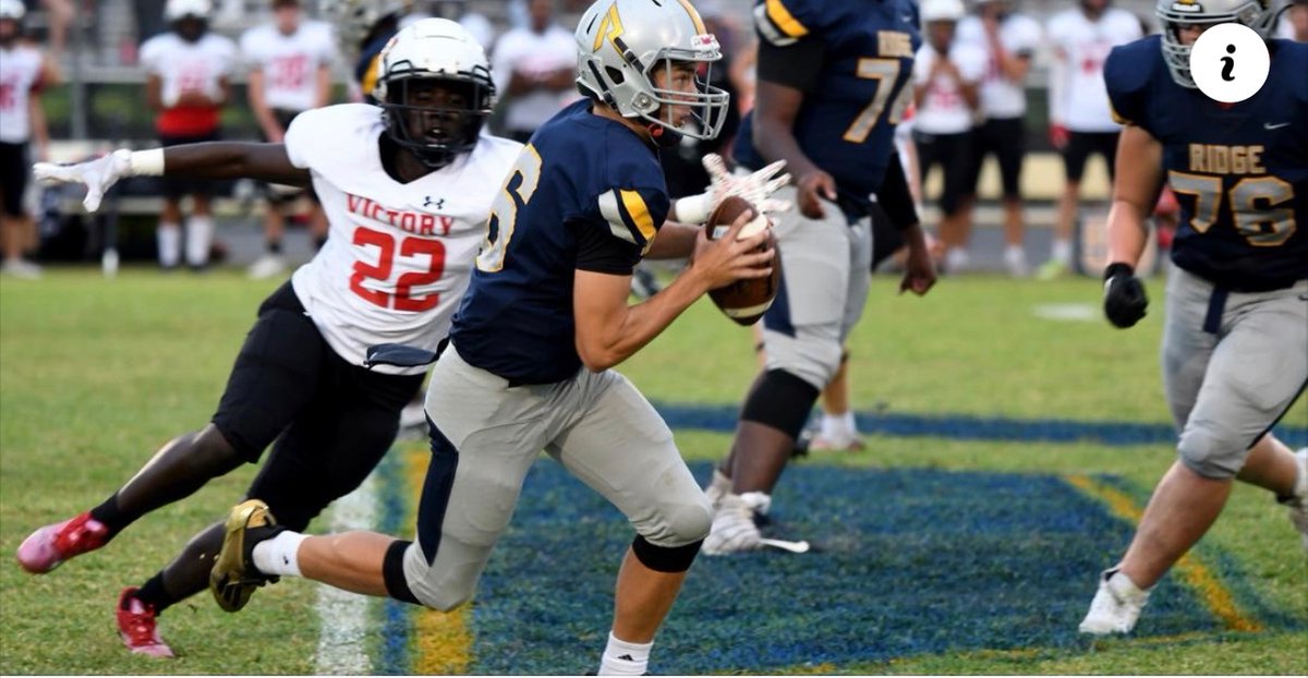 AdrianSmithJr3's tweet photo. Apply pressure🏈🔥💯…..@VCAStormFB @CoachTalto2 @WingateFb @LUL1onsFootball @VUU_Football @vsufootball1882 @LionUpFootball @Methodist_FB @Upper_Iowa_FB @CoachKstew @GradyMorrell https://t.co/I2QItLvFj2