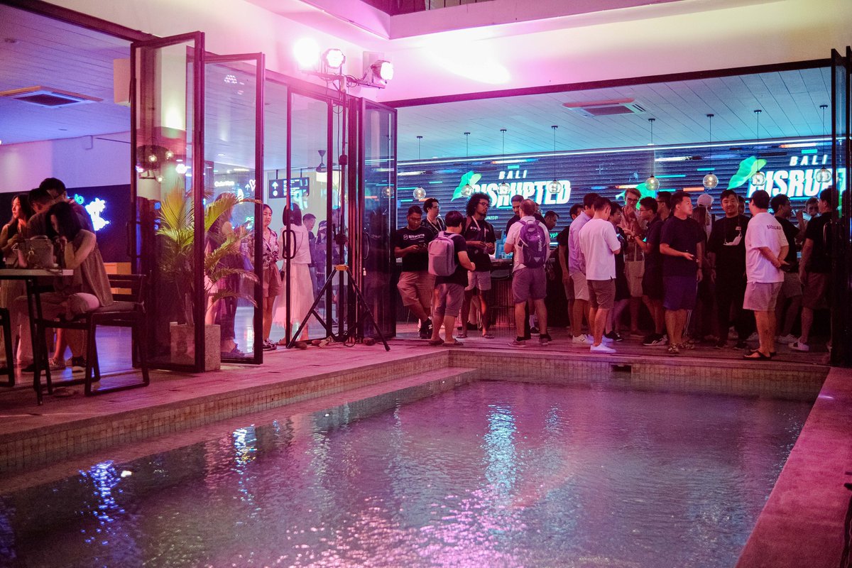 THubTKO's tweet photo. T-Hub Bali Event

T-Hub >< Disrupted
Friday, Aug 26, 2022

#thubbali #thub #tokoverse`#TKO #tokocrypto https://t.co/meqG9NpQUV