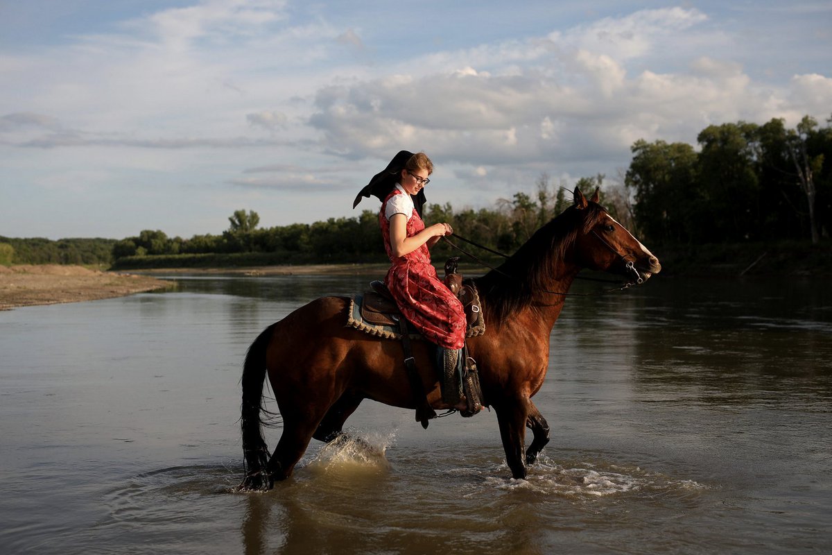 stef_zehr's tweet photo. 📷16. Tim Smith - In the world, but not of it - The Hutterites - North America, 2009-present.
https://t.co/aTcp6jrkqS
Thanks to @CMU_Alumni #hutterites #photography #anabaptist https://t.co/6QZY9WDFTJ