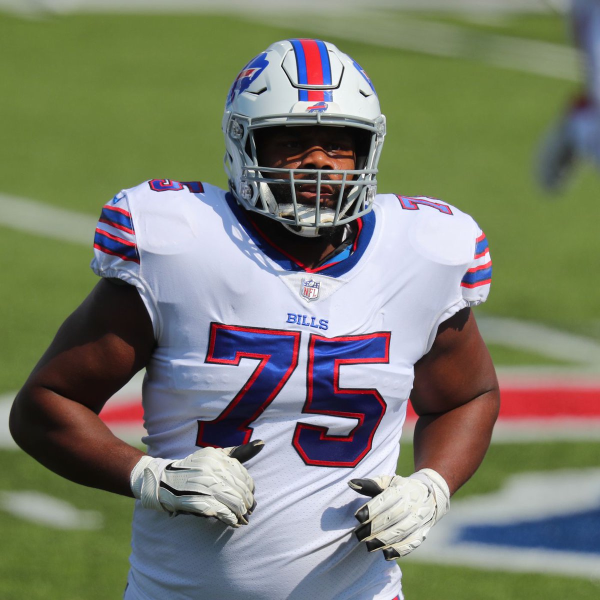 JustinPdadon89's tweet photo. With Juwan James out for the year and Stanley not 100 % EDC should bring in Daryl Williams for a visit played for the Panthers , Bills he is 6'6 330 Pounds He was a second time all pro in 2017 Can play left tackle or Right Tackle and he won't cost much and has started 74 Games. https://t.co/UT3vR6BClC