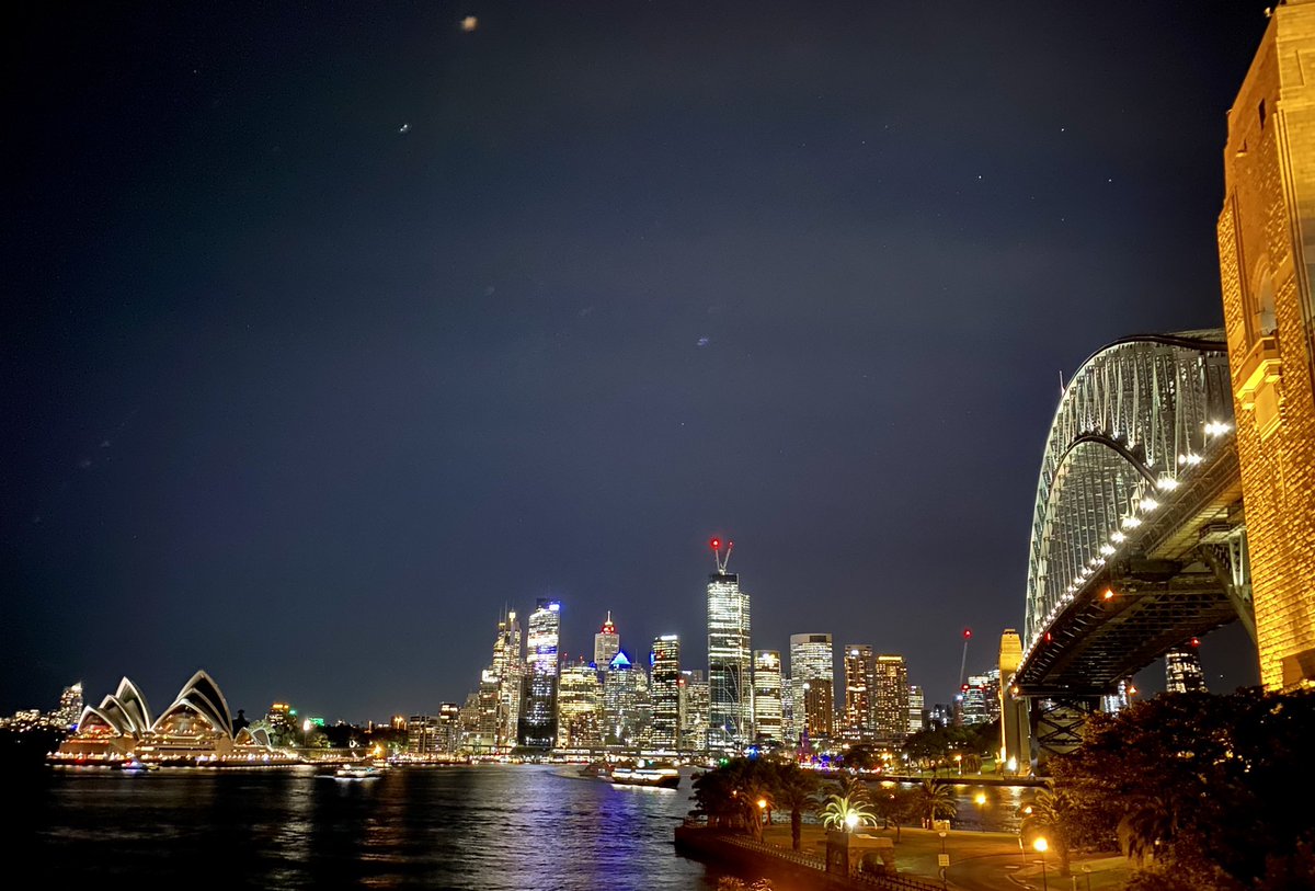 alanwedesweiler's tweet photo. Sydney Skyline.
14.09.2022
Instagram photo by @alan.takes.photos

#sydney #skyline #visitsydney https://t.co/oVEsVCfYNj