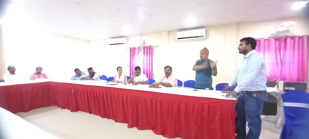 <a href="/GeruwaB/">Geruwa Rural Awareness Association, Bardiya</a> <a href="/SnvNepal/">SNV Nepal</a> <a href="/GaffarA13256351/">Gaffar Ali</a> Opening remarks by WASH task Force/DRR Coordinator from Nepalgunj Sub Metropolitan Office  Mr. Sameer Pratap Singh and Chairperson ( Mr. Krishna Jung Shah of GERUWA and facilitated by Gaffar ,program officer /GERUWA Nepal <a href="/GaffarA13256351/">Gaffar Ali</a>