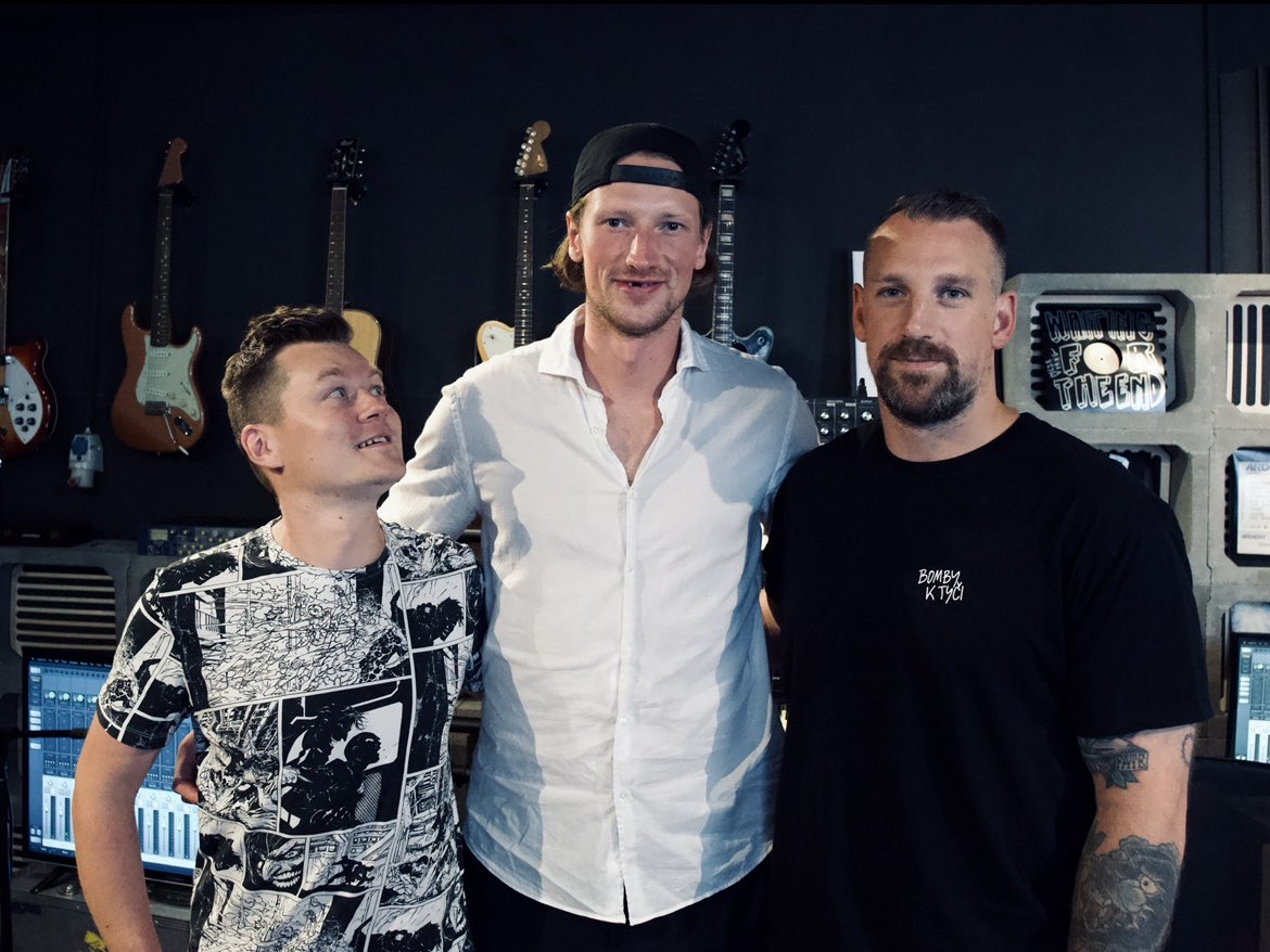 bombyktyci's tweet photo. Vyjdeme ve čtvrtek. 💣💥 (nejspíš kolem poledne)

Hlavním tématem bude preview @telhcz, v rozhovoru pak @AndrejSustr. 🔥 https://t.co/TsEqos4h6M