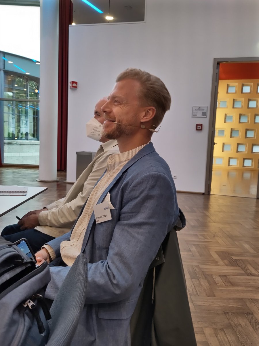 ESchymanski's tweet image. @BeenFrederic is ready to go next at #MWAS2022 !

Can&apos;t wait to hear it! Another #IMSC2022 alumni :-)

We&apos;ve both had fun making the language switch!