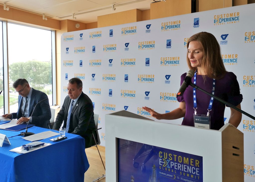FkrutceCom's tweet photo. Globalne konferencje branży lotniczej docierają do Polski. W Krakowie trwa prestiżowy Customer Experience Global Summit @ACIWorld @ACI_EUROPE, którego gospodarzem jest @KrakowAirport.
Wnioski i obserwacje niebawem.
🔄 @TheReviewPL https://t.co/8HqrzeD6hJ